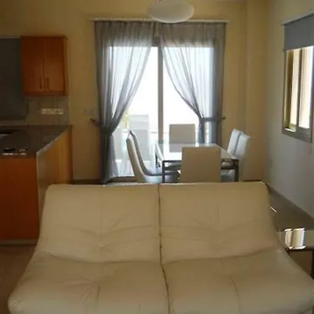Aparthotel Akamas Health Farm &